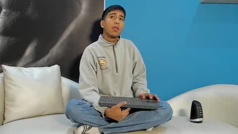 Snapshot of ender_h0t chatting on 01.07.26 Ender online show from 01.07.26