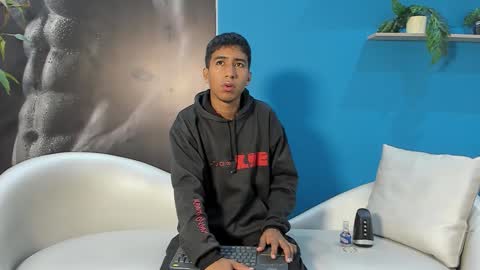 Snapshot of ender_h0t chatting on 01.13.26 Ender online show from 01.13.26