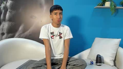 Snapshot of ender_h0t chatting on 01.19.26 Ender online show from 01.19.26