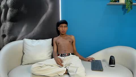 Snapshot of ender_h0t chatting on 02.05.26 Ender online show from 02.05.26