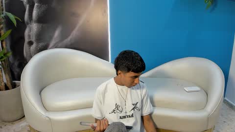 Snapshot of ender_h0t chatting on 02.14.26 Ender online show from 02.14.26