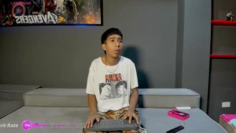 Snapshot of ender_h0t chatting on 03.03.26 Ender online show from 03.03.26