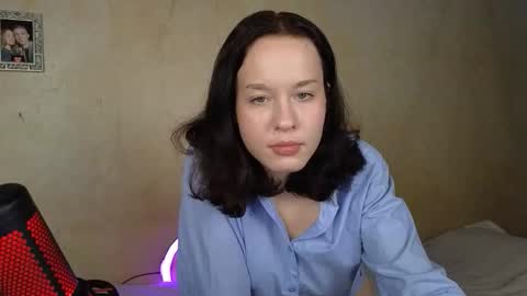 Missis And Mister Fox online show from 12.20.25