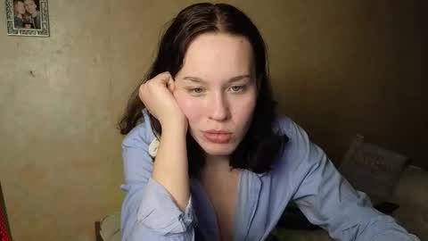 Missis And Mister Fox online show from 12.20.25