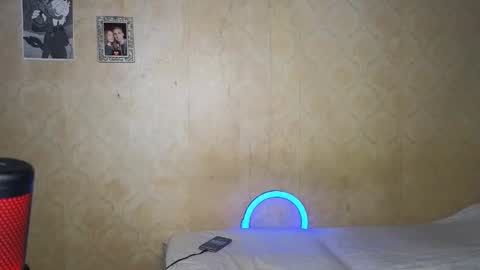 Missis And Mister Fox online show from 12.23.25