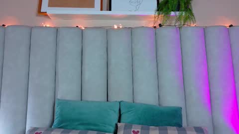 Snapshot of engelstone_ chatting on 11.06.25 E N G E L online show from 11.06.25