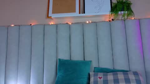 Snapshot of engelstone_ chatting on 11.07.25 E N G E L online show from 11.07.25