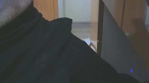 engin_83 online show from 11.16.25