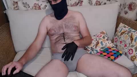 englishshyguyuk online show from 11.05.25