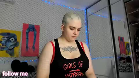 Snapshot of enigmastella chatting on 12.14.25 enigmastella online show from 12.14.25