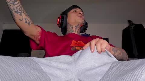 Snapshot of enjoymycock99 chatting on 12.18.24 enjoymycock99 online show from 12.18.24