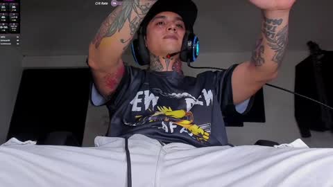 Snapshot of enjoymycock99 chatting on 12.19.24 enjoymycock99 online show from 12.19.24