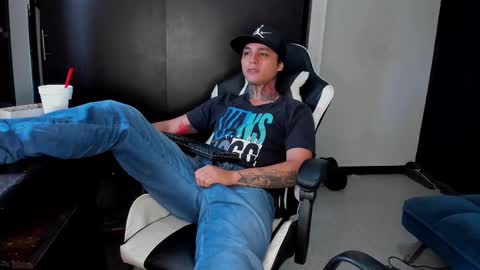 Snapshot of enjoymycock99 chatting on 02.20.25 enjoymycock99 online show from 02.20.25