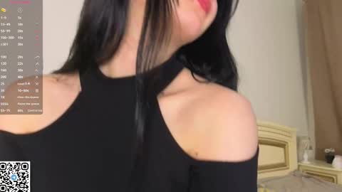 Snapshot of enricaelis chatting on 10.28.25 Sani online show from 10.28.25