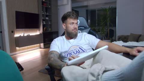 Erik online show from 01.06.25