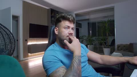 Erik online show from 02.08.25