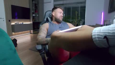 Erik online show from 12.18.25