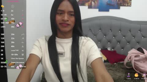 Enyenlina online show from 11.15.25