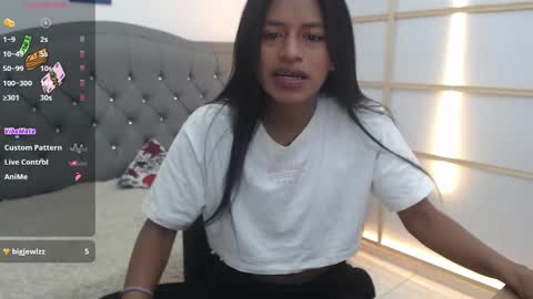 Enyenlina online show from 12.17.25