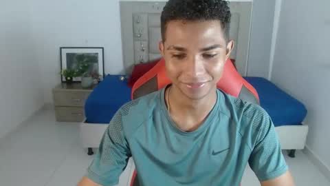 Snapshot of enzo_fox777 chatting on 12.22.25 Enzo online show from 12.22.25