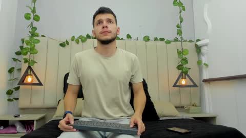 ENZO online show from 11.03.25