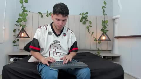 ENZO online show from 11.26.25