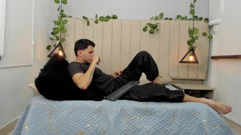 ENZO online show from 12.02.25