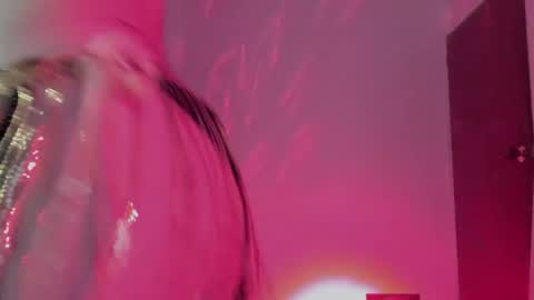 Snapshot of ephemeral_hot chatting on 05.15.26 Leyla online show from 05.15.26
