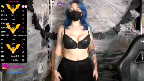 Snapshot of eralendra chatting on 10.27.25 Era online show from 10.27.25