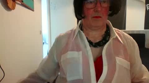 ErBee62 online show from 04.20.26