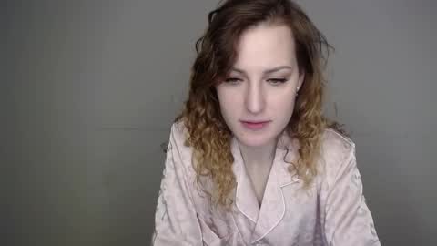 Snapshot of erdbeeren_mit_sahne chatting on 01.03.25 Erdbeeren mit Sahne online show from 01.03.25