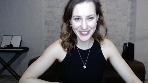 Erdbeeren mit Sahne online show from 12.20.25