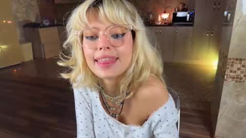 Snapshot of erectioneeering chatting on 11.23.25 Alissa online show from 11.23.25