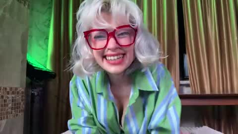 Snapshot of erectioneeering chatting on 05.18.26 Alissa online show from 05.18.26