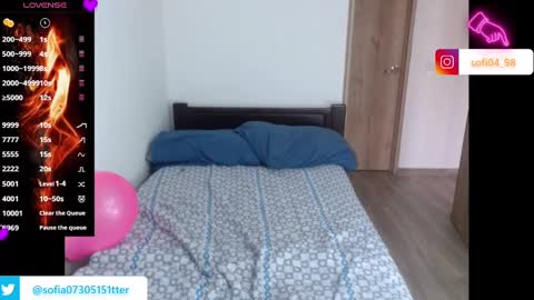 Snapshot of eren_mikasa chatting on 02.25.25 sofia online show from 02.25.25