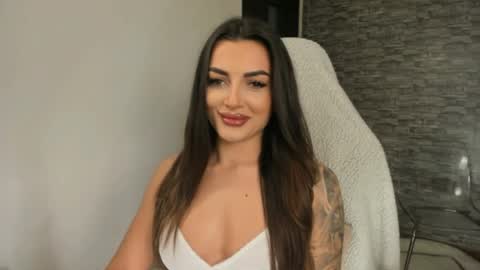 Snapshot of erica_xoo chatting on 05.14.26 Riaaa online show from 05.14.26
