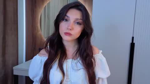 Snapshot of ericapapandrea chatting on 12.14.25 Dina online show from 12.14.25