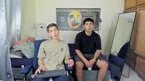 Snapshot of erick_de_rossee chatting on 10.22.25 erick_de_rossee online show from 10.22.25