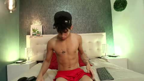   online show from 03.05.25