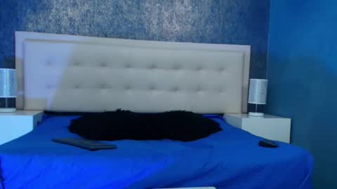   online show from 09.15.25