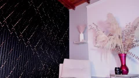 Snapshot of erickdowell chatting on 12.19.24 Erick online show from 12.19.24