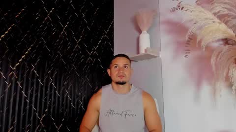 Snapshot of erickdowell chatting on 12.29.24 Erick online show from 12.29.24