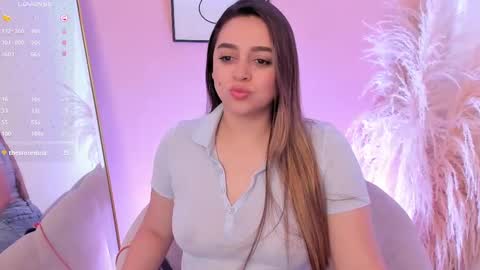 Snapshot of erika_mendez1 chatting on 09.09.25 Erika Mendez online show from 09.09.25