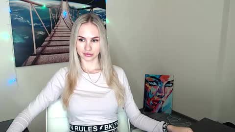 Erika online show from 09.12.25