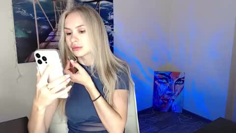 Erika online show from 10.08.25