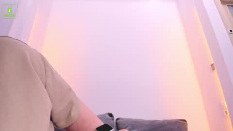 Snapshot of erikalustx chatting on 12.17.24 Erika online show from 12.17.24