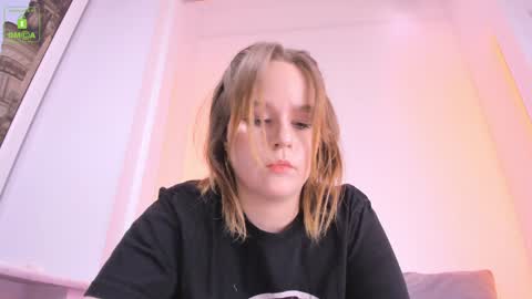 Snapshot of erikalustx chatting on 12.26.24 Erika online show from 12.26.24