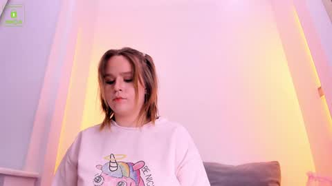 Snapshot of erikalustx chatting on 01.04.25 Erika online show from 01.04.25