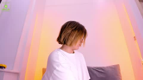 Snapshot of erikalustx chatting on 01.27.25 Erika online show from 01.27.25