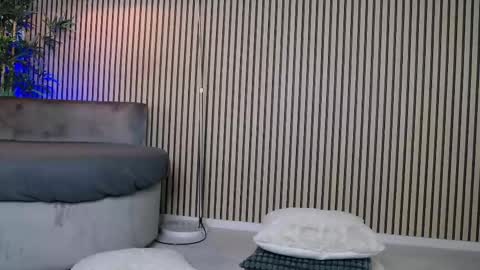 Snapshot of erikarossee chatting on 12.01.25 erikarossee online show from 12.01.25